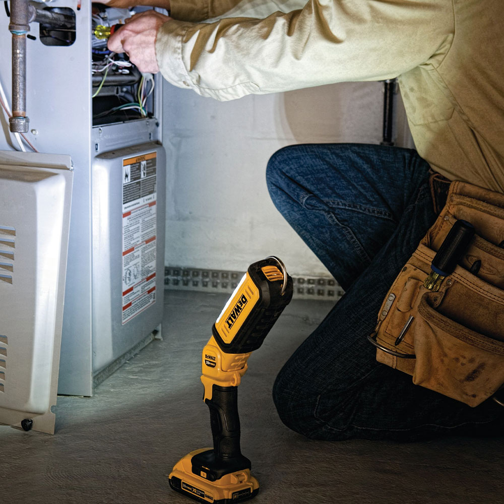 LUZ LED PORTATIL 250-500 LUMENES 20V DEWALT (DCL050)